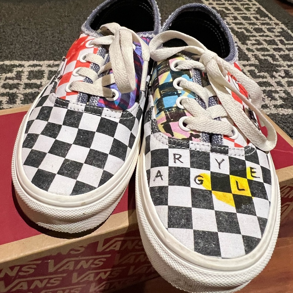Limited edition Netflix Stranger things vans - Picture 4 of 6